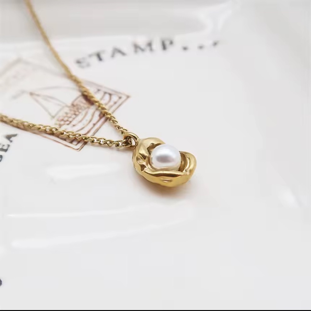 Pearl Necklace 18K Gold Stainless Steel Retro
Stainless Steel Necklace - Picture 3 of 10